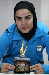 بانوی ایرانی بهترین بازیکن فوتسال زن آسیا شد/عکس فرشته کریمی