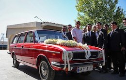 عکی کریمی در مزایده خودرو/تصاویر پیکان علی کریمی