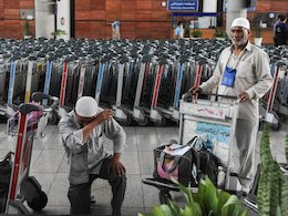 بازگشت اولین کاروان حجاج ایرانی