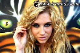 حرکت زشت و زننده خواننده معروف! / عکس خواننده آمریکایی