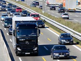 تردد کامیون بدون راننده در بزرگراه!+عکس  کامیون بدون راننده