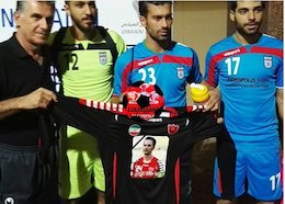 کی روش با پیراهن هادی نوروزی/عکس کی روش با پیراهن هادی نوروزی