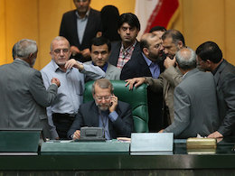 رأی شکننده نمایندگان به کلیات طرح یک فوریتی/ لاریجانی: زد و بند پشت پرده ای در کار نیست جلسه مجلس برای طرح هسته ای/*