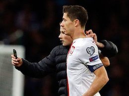 سلفی ای که رویای یک ملت را برباد داد!+تصاویر  سلفی در زمین فوتبال