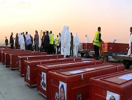 پیکر ۸۷ تن دیگر از جانباختگان فاجعه منا وارد کشور شد کشته های حادثه منا 43