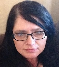 دختری که شاهد سلاخی شدن مادرش شد+تصاویر قتل