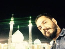 عرض ادب بازیگر تلویزیون به شهدا/عکس عباس غزالی