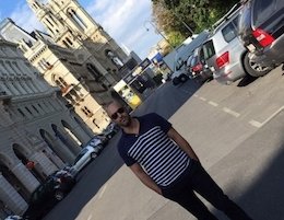 کودکی محسن تنابنده در کنار خانواده/عکس محسن تنابنده در وين