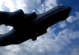 پرواز هواپیمای غول پیکر در ارتفاع پایین+تصاویر  هواپیمای غول پیکر