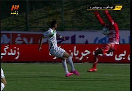 جنجالیترین صحنه بازی پرسپولیس/عکس اخراج دروازه بان پرسپولیس