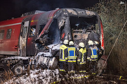 عکس/ برخورد خونین قطار مسافربری با کامیون تصادف