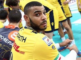 ستاره والیبال سه نفر را با ماشین زیر گرفت/عکس اروین انگاپت