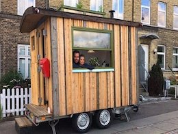 کوچکترین اتاق کار دنیا/تصاویر کوچکترین اتاق کار دنیا