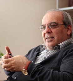 انتقادات عباس عبدی به هاشمی و کارگزاران؛ شعار "هاشمی ۲۰۰۵" فاجعه بود عبدی/2