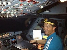 جت اختصاصی کریستیانو رونالدو+تصاویر
 جت اختصاصی رونالدو