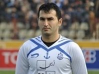 دروازه بان ایران اخراج شد/مدافع تیم ملی دروازه بان شد! عزتالله پورقاز