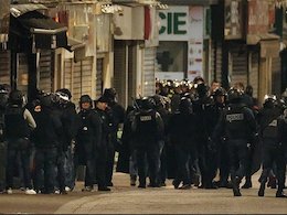 بازیآنلاین/پشتپرده مانور جنگ
 پلیس فرانسه