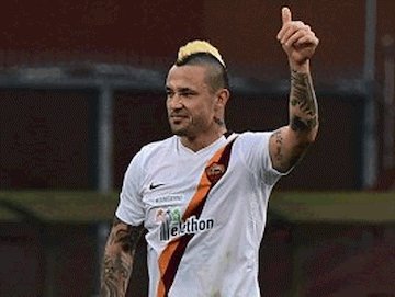 اتفاق عجیبی که برای فوتبالیست مشهور و همسرش افتاد!+عکس راجا ناینگولان