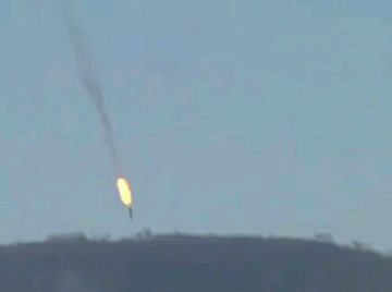 تایید سقوط جنگنده روسی از سوی مسکو/ اسارت خلبان توسط مخالفان سوری سقوط هواپیمای روسی