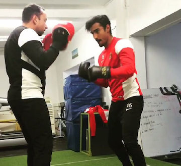 قوچاننژاد در انگلیس بوکسور شد+عکس  رضا قوچاننژاد