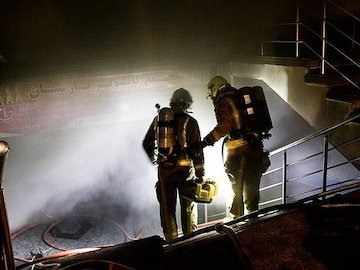 یک کشته در آتشسوزی اکباتان  آتش سوزی در مجتمع کامپیوتر «پارسیان»