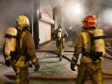 آتشسوزی گسترده در میدان شوش آتش سوزی در مجتمع کامپیوتر «پارسیان»