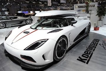 تصادف شدید خودروی ۱۱ میلیارد تومانی!/تصاویر تصادف خودروی لوکس