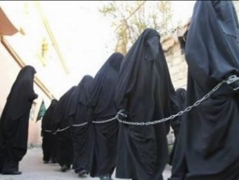 جلاد زن داعش، گوشت دست متهم را خورد! داعش