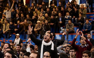 رئیس جمهور مهمان شریف است یا شریف مهمان رئیس جمهور! مراسم بزرگداشت روز دانشجو