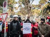 تجمع آتش نشان ها مقابل شهرداری تهران
