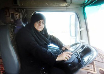 بانوی لرستانی راننده برتر تریلی شد/عکس  فرشته بیرانوند