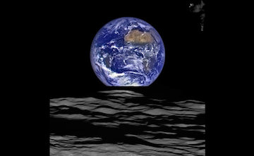 زمین از روی ماه