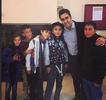 سلفی پوریا پورسرخ با فرشته ها/عکس پوریا پورسرخ