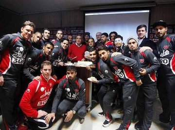 جشن تولد مسیح (ع) در تمرین پرسپولیس 