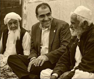 وزیر بهداشت در منزل کم سنترین قهرمان ملی/عکس خانواده شهید سبیل اخلاقی وقاضی زاده هاشمی