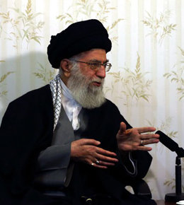 مسیحیان ایران از انقلاب و جنگ سربلند بیرون آمدند رهبر انقلاب