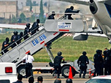 طولانیمدتترین هواپیماربایی جهان در ایران+عکس هواپیماربایی43