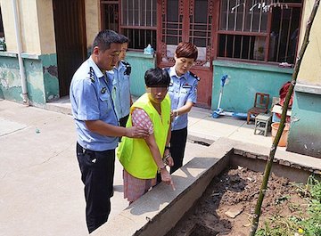 حسادت مادربزرگ جان نوه همسایه را گرفت!/عکس قتل در چین