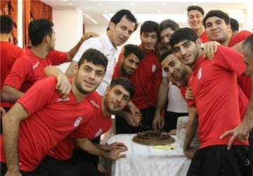 جشن تولد مدافع تیم فوتبال امید/عکس  علی عبدالله زاده