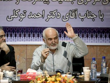 فساد سیستمی در کشور ریشه دوانده است/ انتخاب روحانی نتیجه اشتباه اصولگرایان بود احمد توکلی43