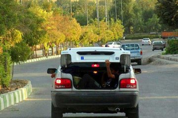 پراید؛ عجیب ترین سرویس مدرسه!/عکس سرویس مدرسه