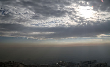 هوای تهران همچنان آلوده است/تعداد روزهای پاک پایتخت
 آلودگی هوا