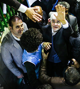 حاشیه هایی از نخستین همایش انتخاباتی اصلاح طلبان عارف در حاشیه های نشست اصلاح طلبان//