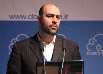 سطح علمی ایرانیها را از آمریکاییها هم بالاتر دیدم/ فکر مهاجرت استعماری است/ به ایران آمدم تا کشورم را بسازم روح الله رحمانی