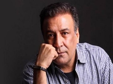 سطح توقع مردم بالا رفته/سینما گران تولیدات خود را هر روز بهتر کنند عبدالرضا اکبری