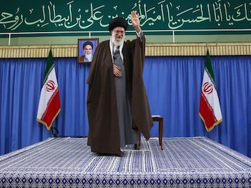 بیانیه دولت فاسدِ توخالیِ پوک علیه حزبالله اهمیتی ندارد/تهدید ایران به جنگ سخت و بمباران "غلط زیادی" است رهبری