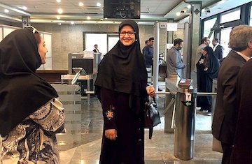 نشست هماندیشی منتخبان لیست امید آغاز شد مینو خالقی