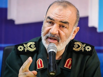 تولید موشک بالستیک برای هدف قرار دادن "اهداف متحرک" توسط سپاه سردار سلامی