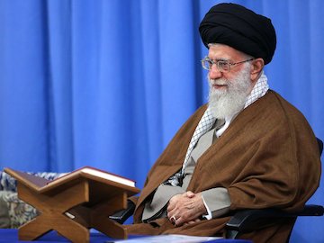 جشن تکلیف ۲۰۰۰ دانشآموز در حضور امام خامنهای برگزار میشود رهبری.jpg