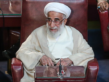 آیتالله جنتی رئیس مجلس خبرگان شد/ انتخاب آیات موحدی کرمانی و هاشمی شاهرودی به عنوان نواب رئیس مجلس جنتی